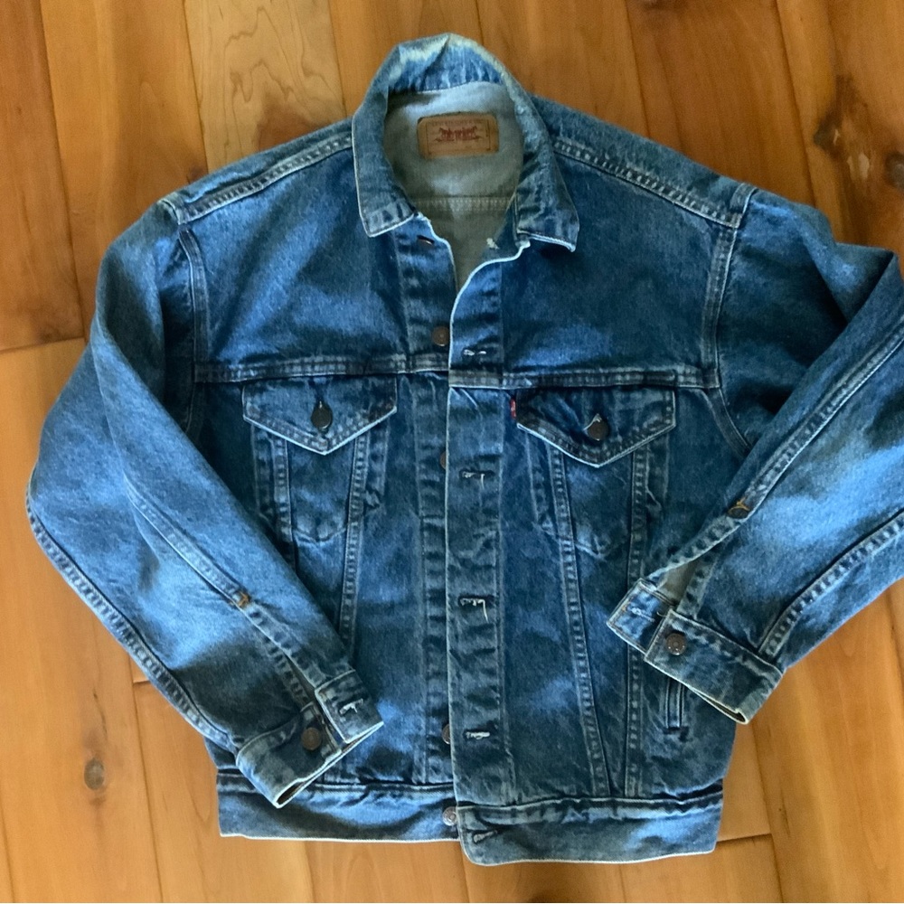Vintage Levi’s denim jean trucker jacket size XS